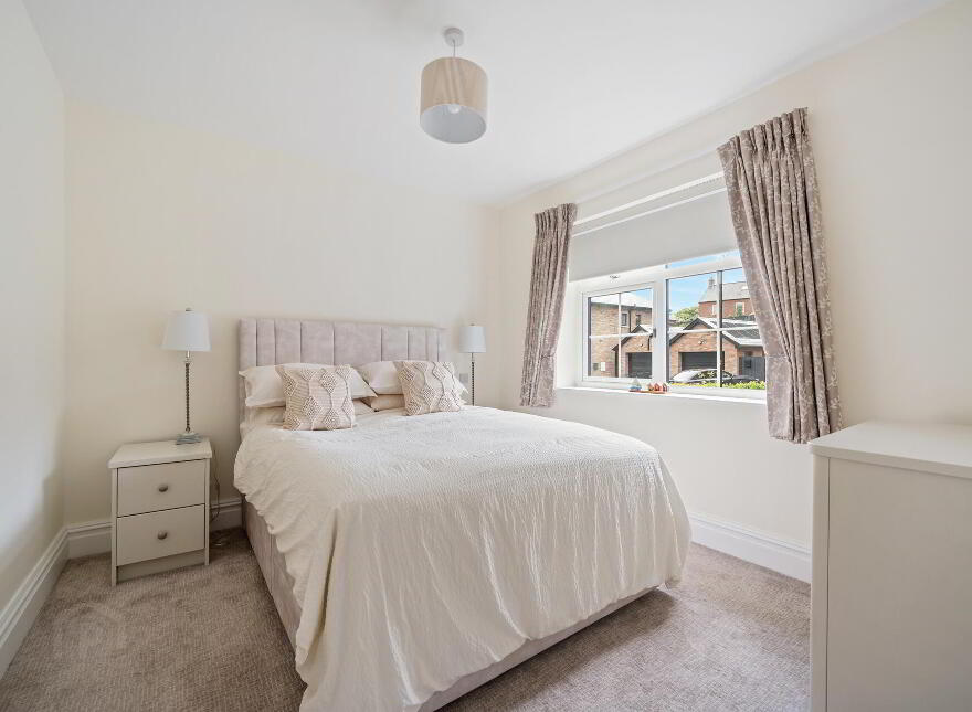 28 Cromlyn Wood, Hillsborough, BT26 6TX