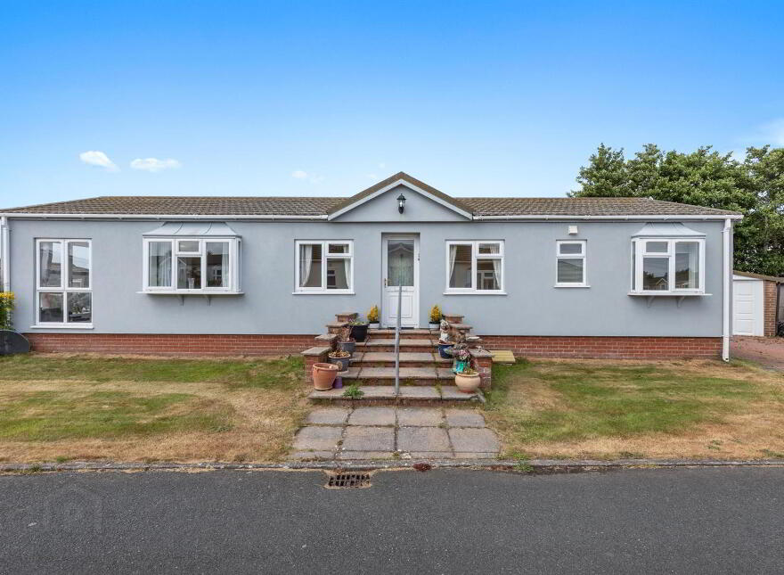 10 Swallow Crescent, Ballyhalbert, Newtownards, BT22 1BF