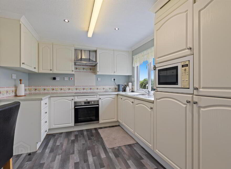 10 Swallow Crescent, Ballyhalbert, Newtownards, BT22 1BF