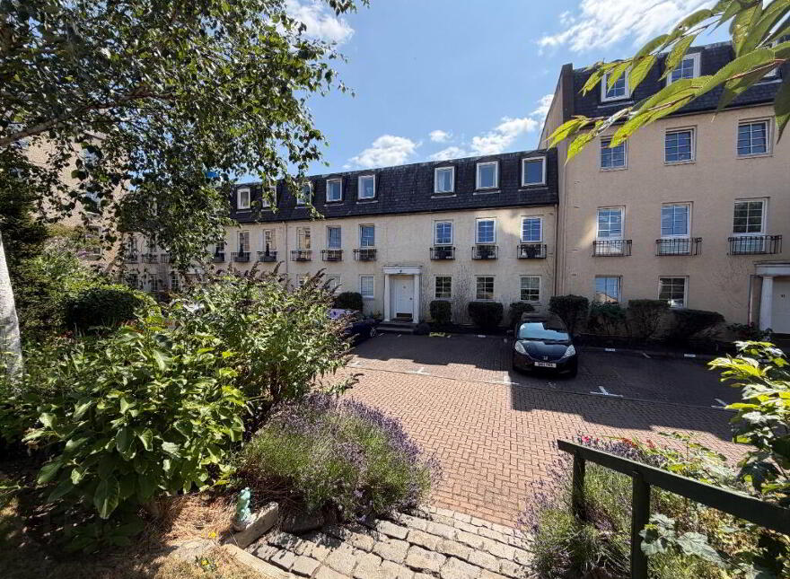 59 James Square, Dalry, Edinburgh, EH11 2AT