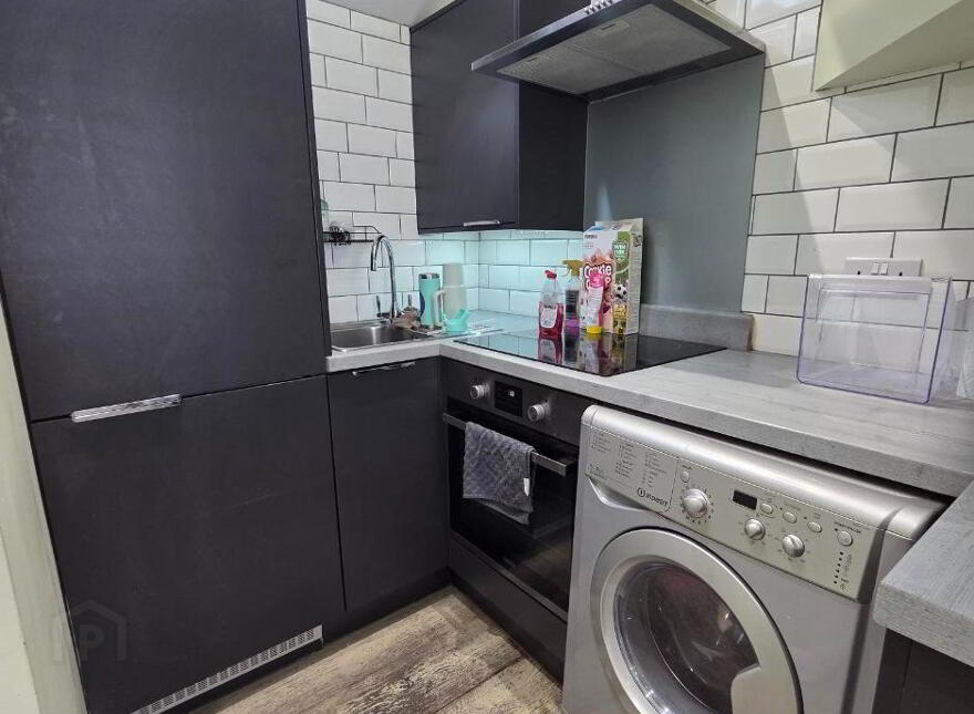 1A Stranmillis Street, Belfast, BT9 5AY