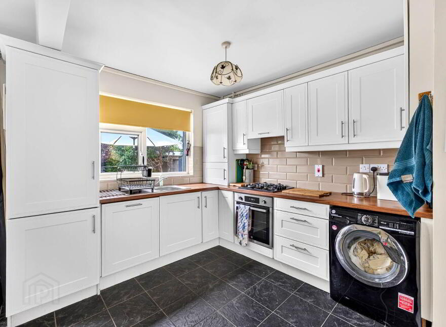 17 Ashfield Drive, Station Road, Ballinasloe, H53F752