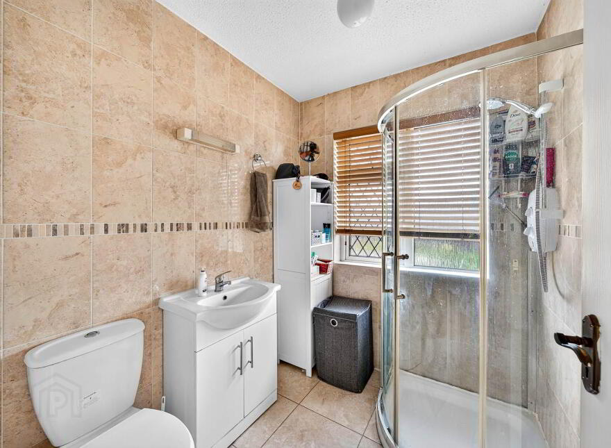 17 Ashfield Drive, Station Road, Ballinasloe, H53F752