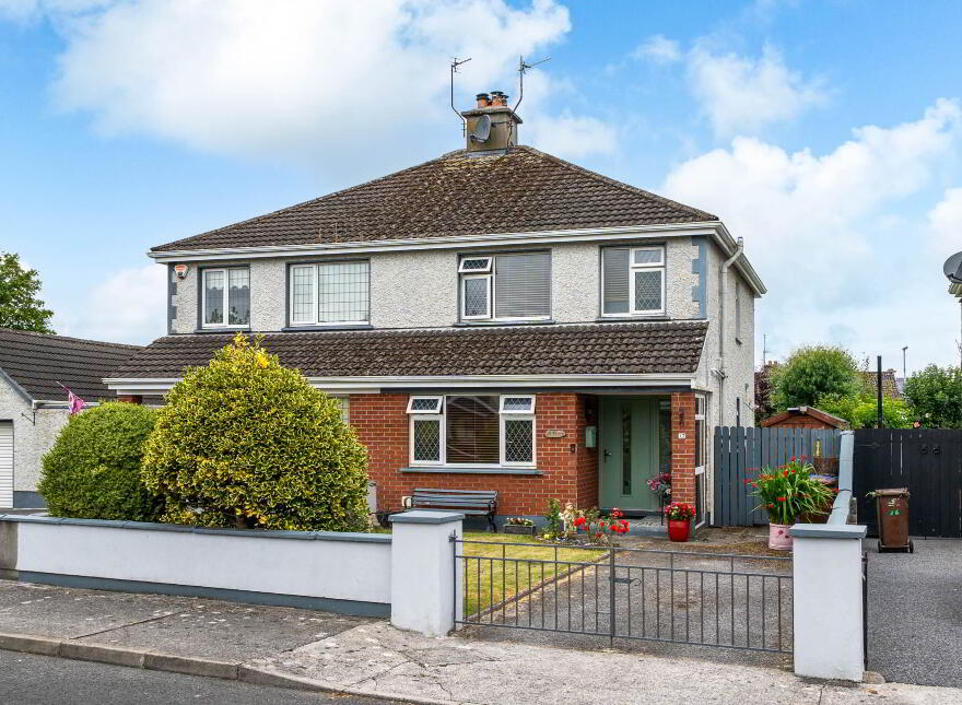 17 Ashfield Drive, Station Road, Ballinasloe, H53F752