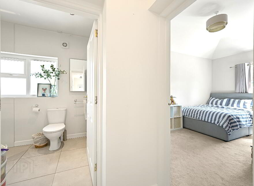 92 Dromore Road, Royal Hillsborough, BT26 6HU
