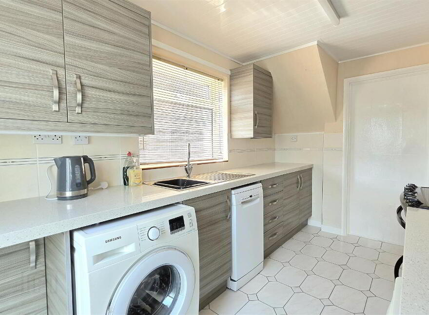 17 Windermere Road, Carrickfergus, BT38 7JR