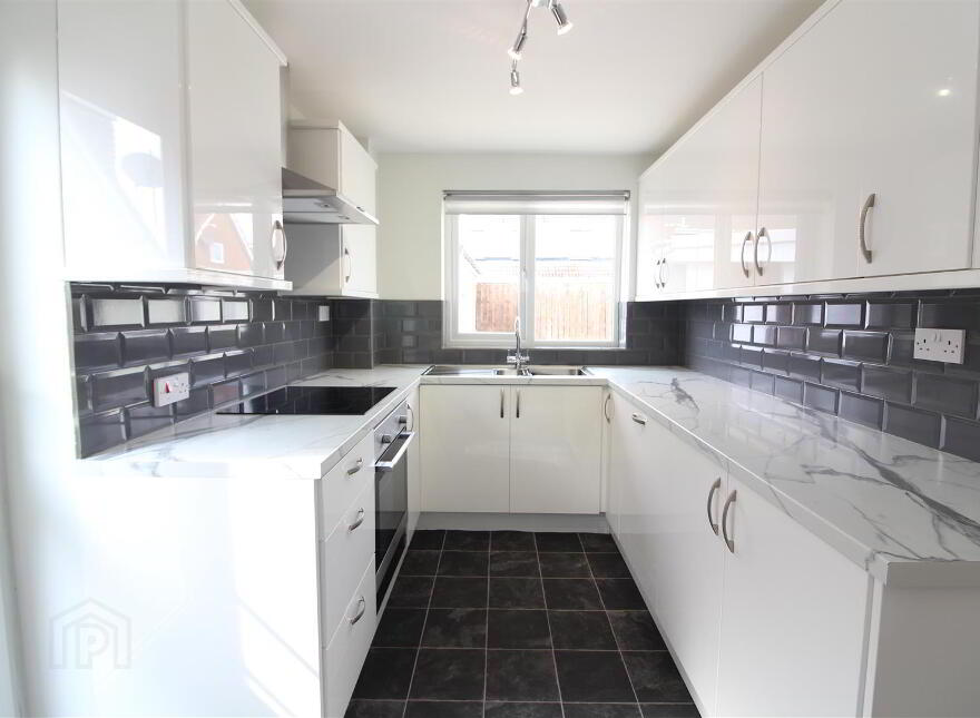 28 Downshire Road, Carrickfergus, BT38 7LE