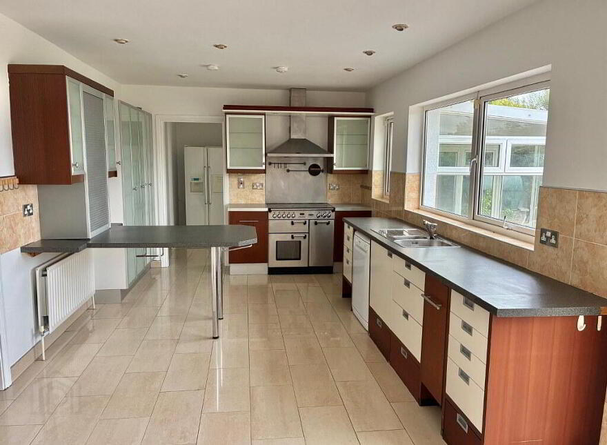 19 Meadowlands, Abbeyside, Dungarvan, X35N603