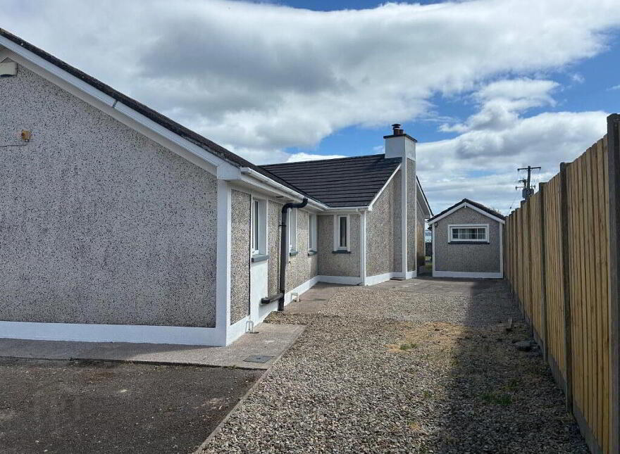 19 Meadowlands, Abbeyside, Dungarvan, X35N603