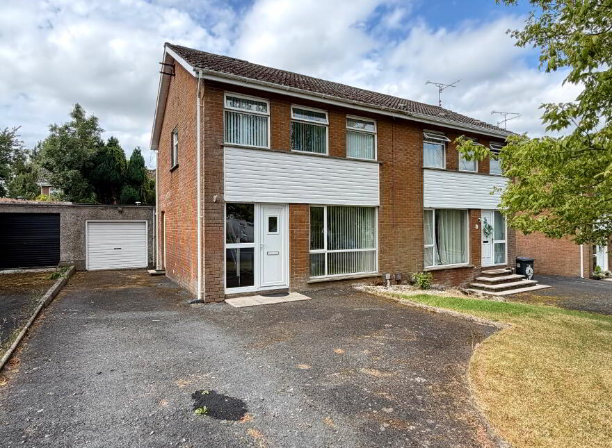 11 Woodford Green, Armagh, BT60 2BA