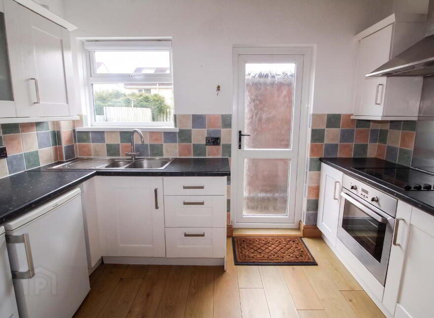 35 Edenmore Drive, Belfast, BT11 8LT