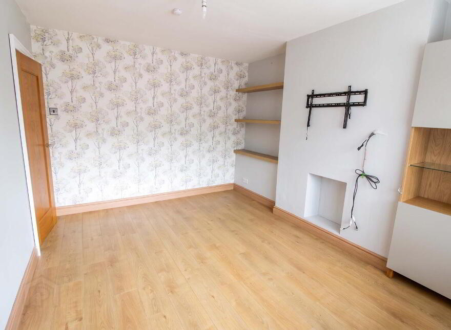 35 Edenmore Drive, Belfast, BT11 8LT