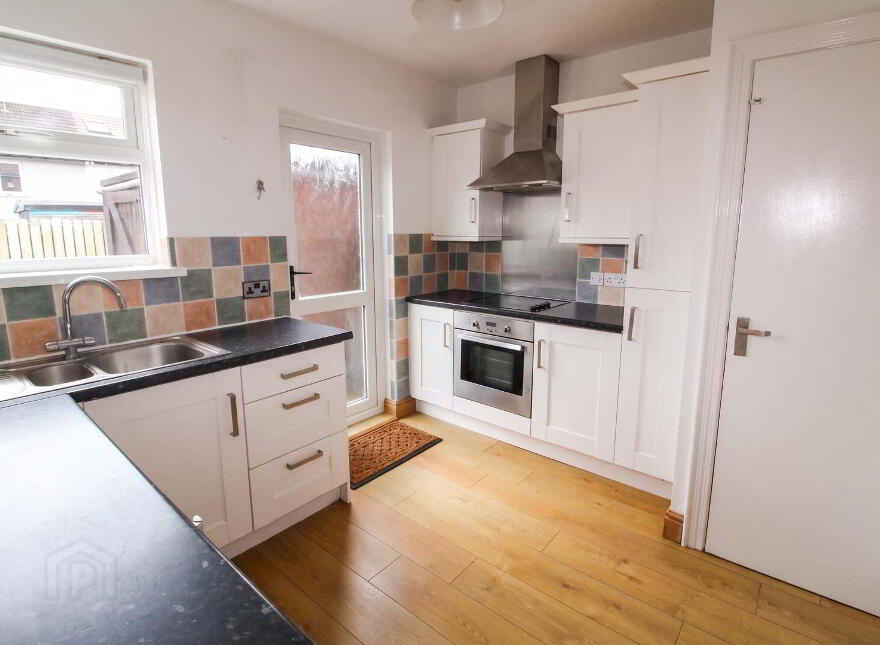 35 Edenmore Drive, Belfast, BT11 8LT