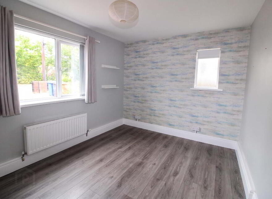 35 Edenmore Drive, Belfast, BT11 8LT