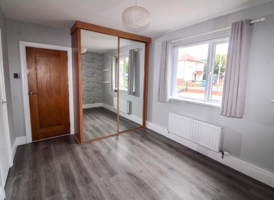 35 Edenmore Drive, Belfast, BT11 8LT