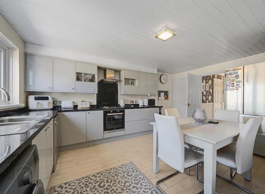 54 Glen River Park, Glenavy, BT29 4FX