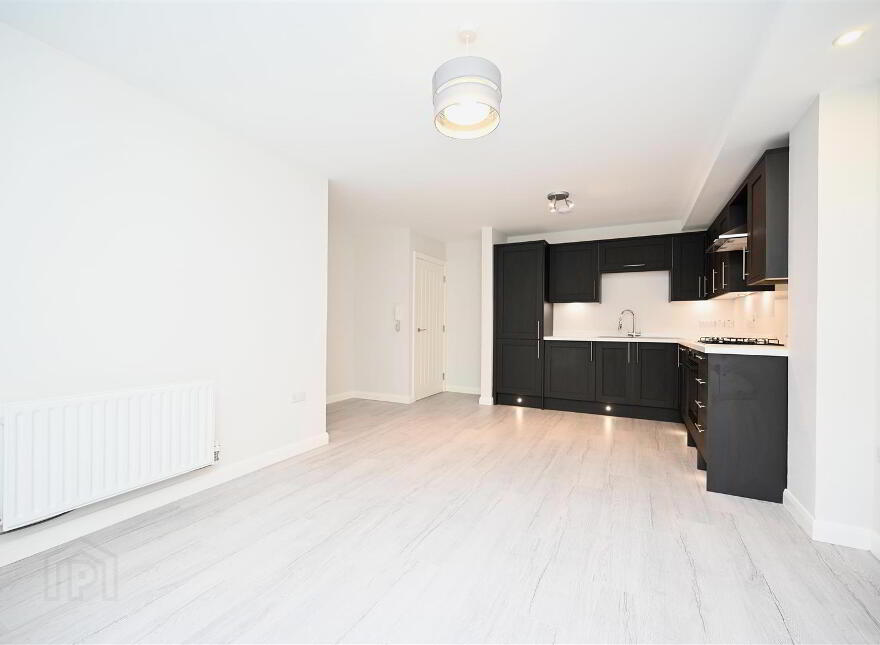 Apt 10, 39A Dundela Crescent, Belfast, BT4 3BN