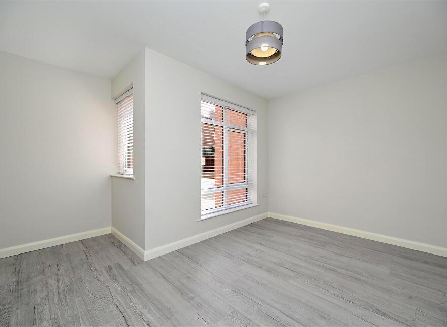 Apt 10, 39A Dundela Crescent, Belfast, BT4 3BN