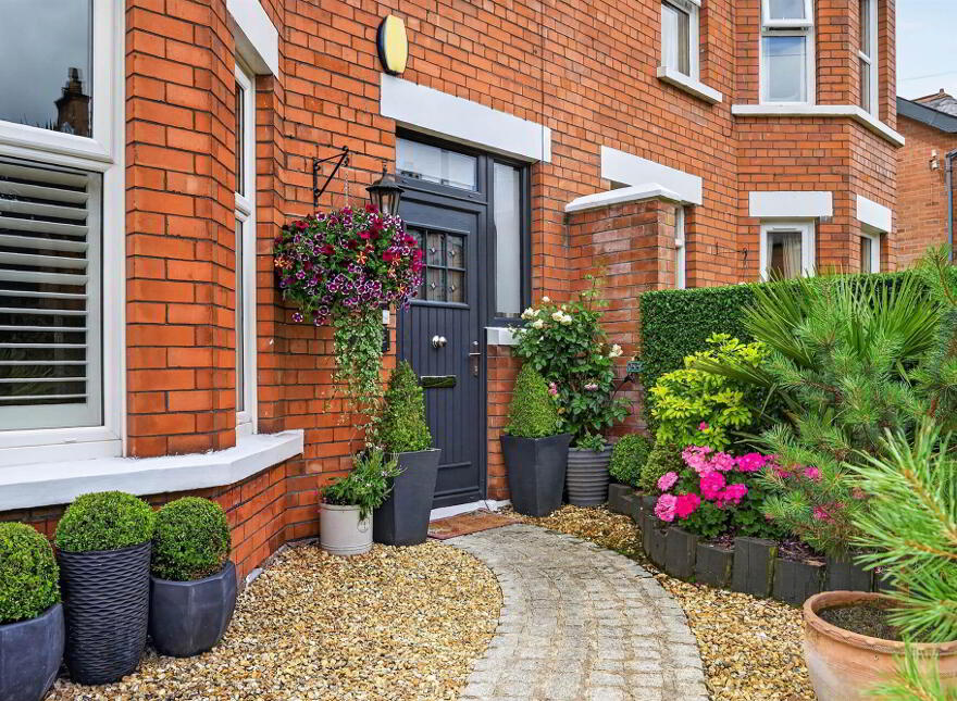 28 Sandhill Gardens, Belfast, BT5 6FF