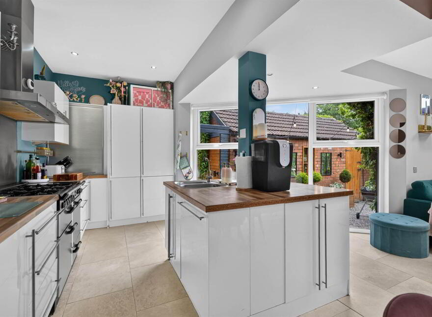 28 Sandhill Gardens, Belfast, BT5 6FF