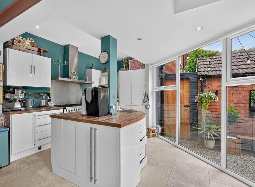 28 Sandhill Gardens, Belfast, BT5 6FF