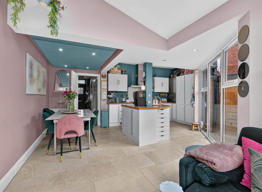 28 Sandhill Gardens, Belfast, BT5 6FF