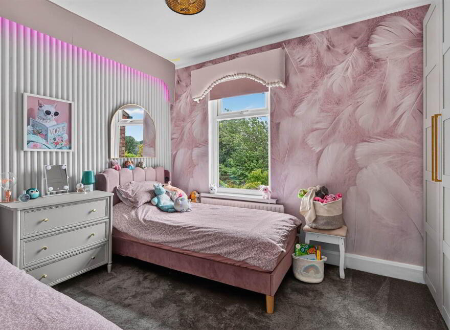 28 Sandhill Gardens, Belfast, BT5 6FF