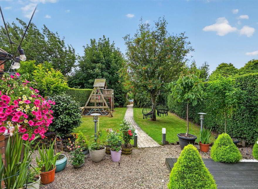 28 Sandhill Gardens, Belfast, BT5 6FF