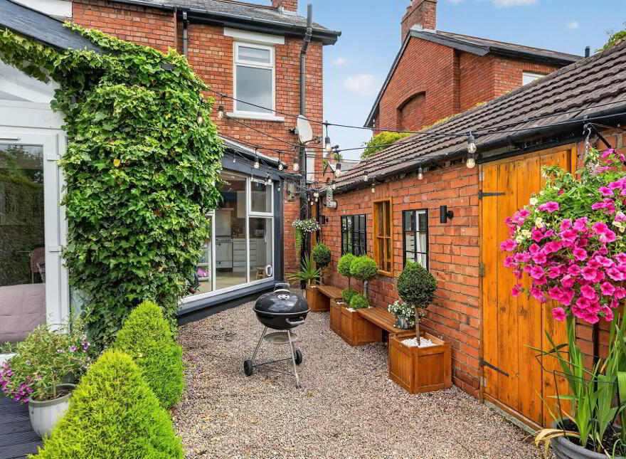28 Sandhill Gardens, Belfast, BT5 6FF