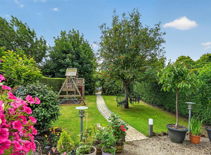 28 Sandhill Gardens, Belfast, BT5 6FF