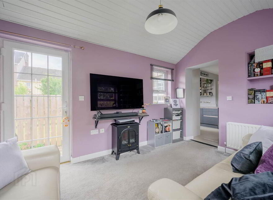 40 Berkeley Hall Court, Lisburn, BT27 5QX