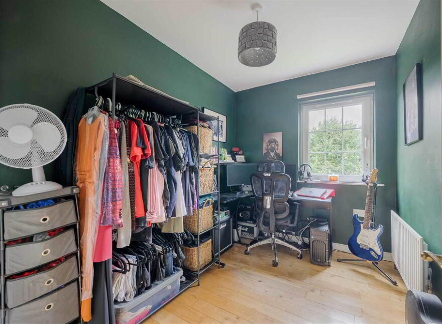 40 Berkeley Hall Court, Lisburn, BT27 5QX