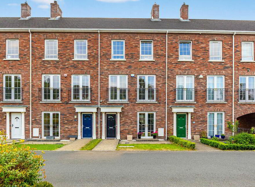 8 Holstein Crescent, Lisburn, BT28 2RS photo