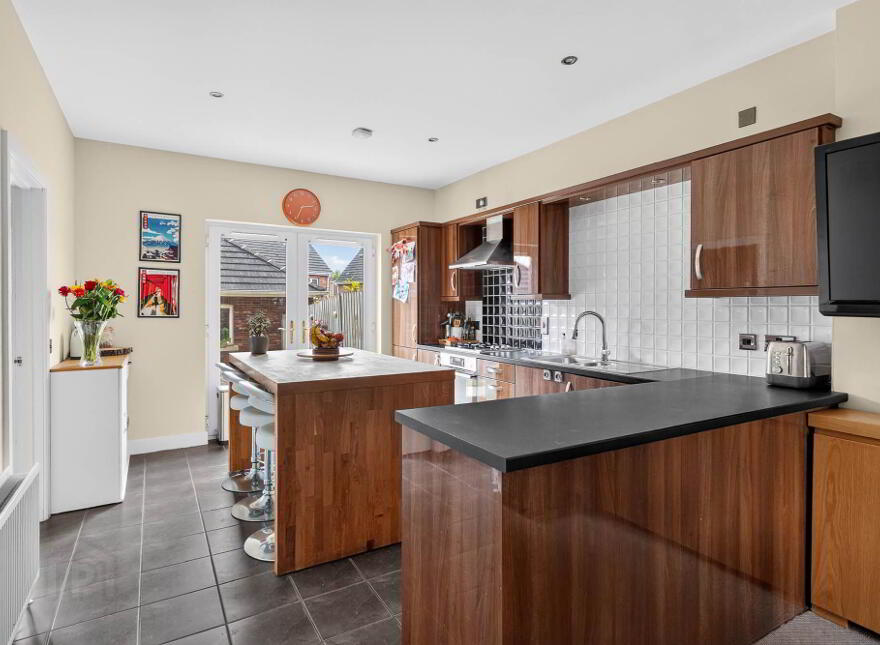 8 Holstein Crescent, Lisburn, BT28 2RS