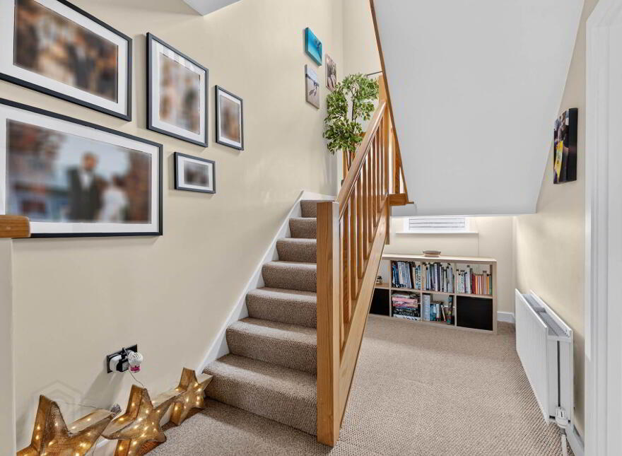 8 Holstein Crescent, Lisburn, BT28 2RS