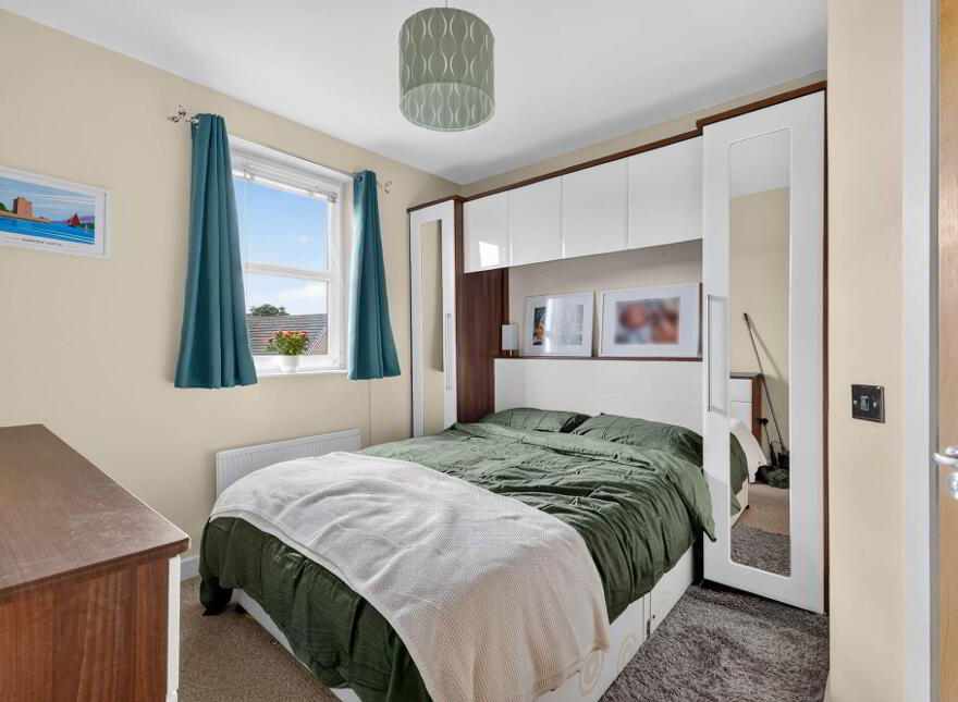 8 Holstein Crescent, Lisburn, BT28 2RS