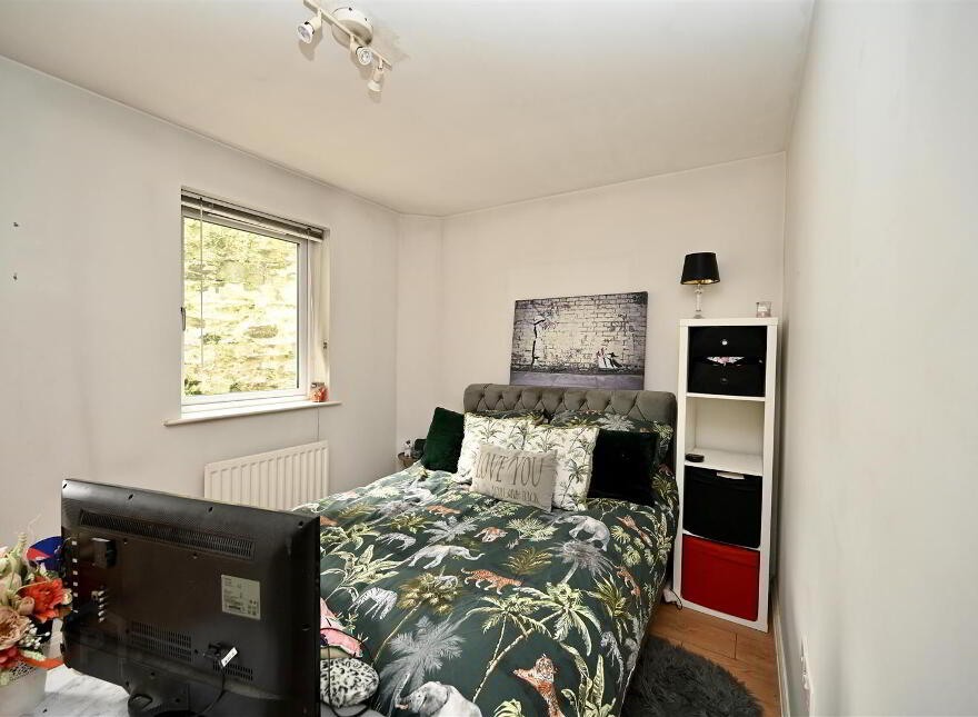 Apt 2, 61 Central Avenue, Bangor, BT20 3AU