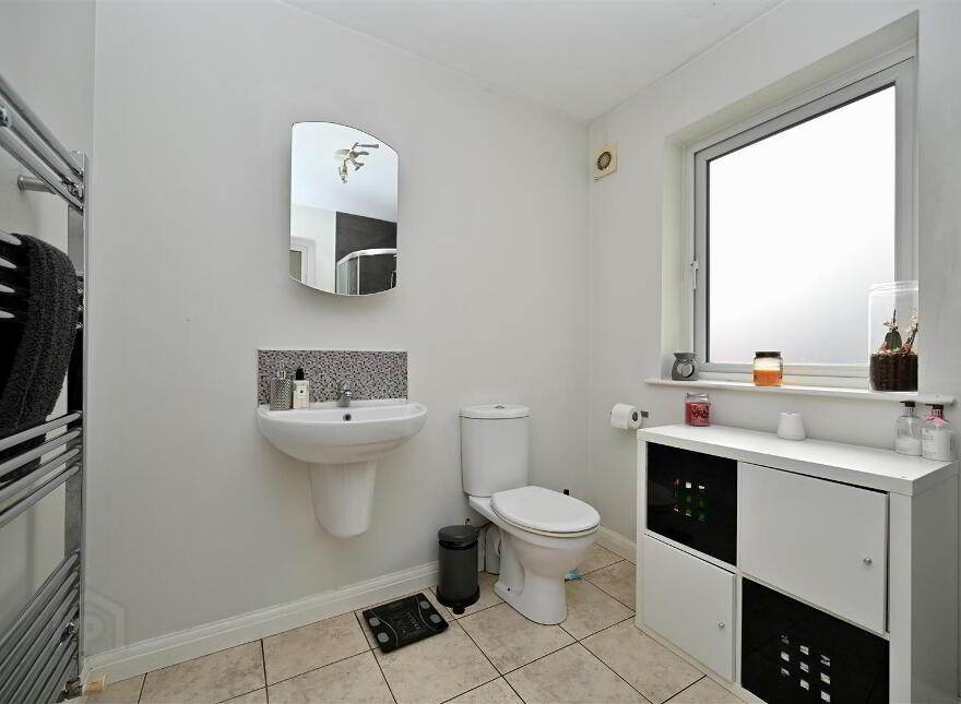 Apt 2, 61 Central Avenue, Bangor, BT20 3AU