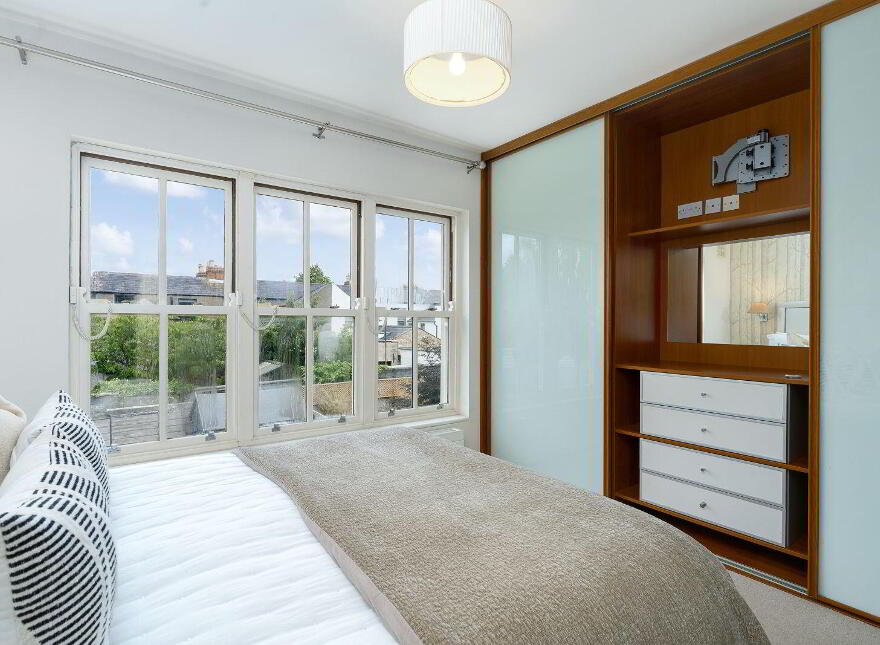 12 Beechwood Avenue Lower, Ranelagh, D06E862