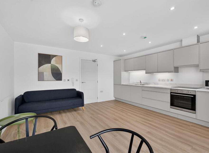 Apt 4, 4 Dayton Street, Belfast, BT13 2BX