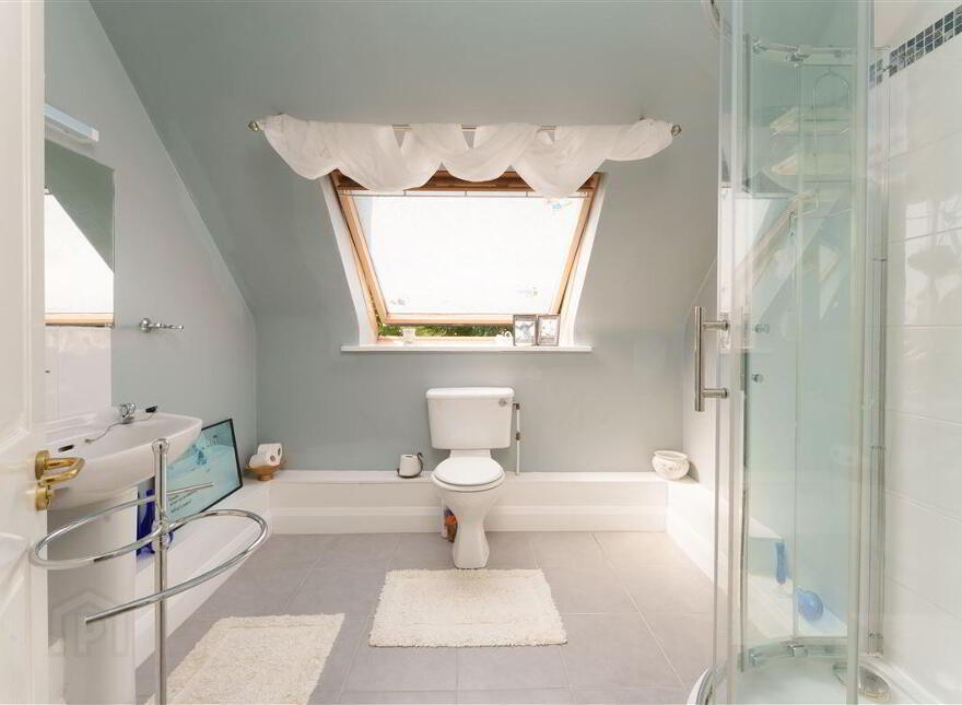 Apartment 17 Weston, Moorefield Road, Newbridge, W12E064