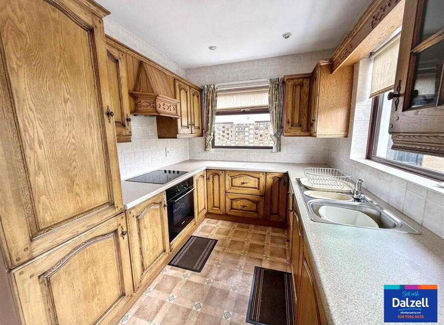 41 Woodland Park, Lisburn, BT28 1LQ