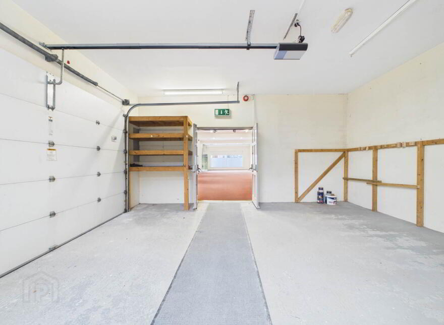 Greystone Street, Carrick-On-Suir, E32FD27