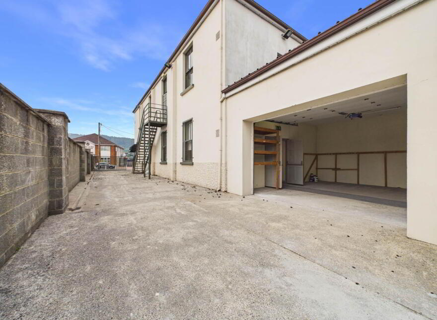 Greystone Street, Carrick-On-Suir, E32FD27