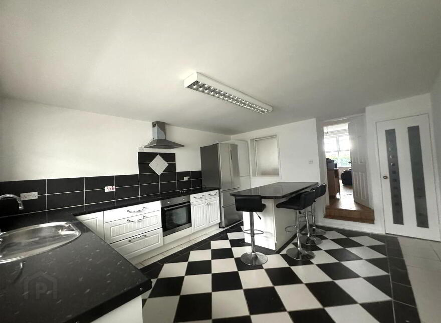 21 Main Street, Dundrum, BT33 0LU