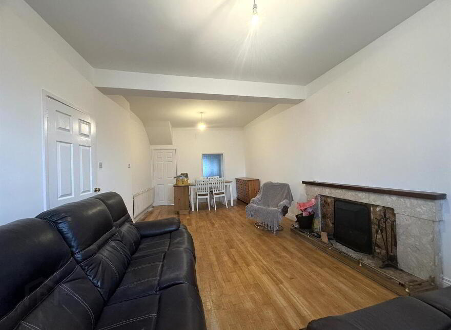 21 Main Street, Dundrum, BT33 0LU