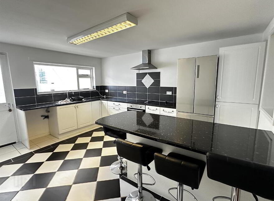 21 Main Street, Dundrum, BT33 0LU