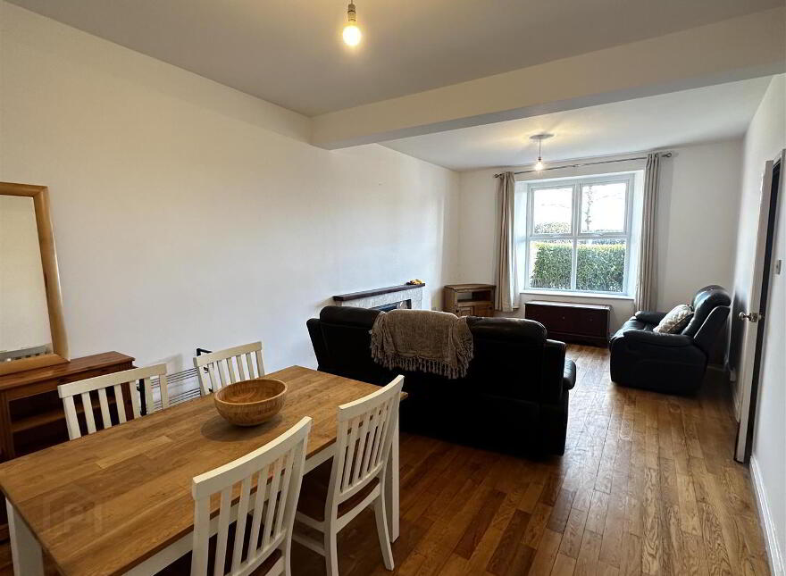 21 Main Street, Dundrum, BT33 0LU
