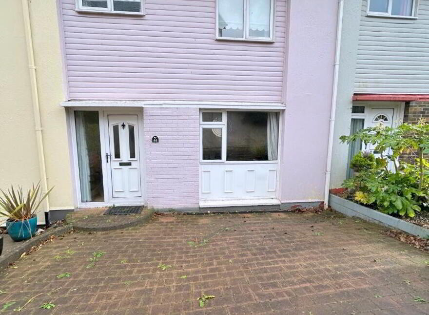 44 Orangefield Park, Omagh, BT79 0DE photo