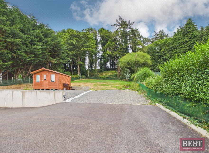 68 Warrenpoint Road, Newry, BT34 2PN